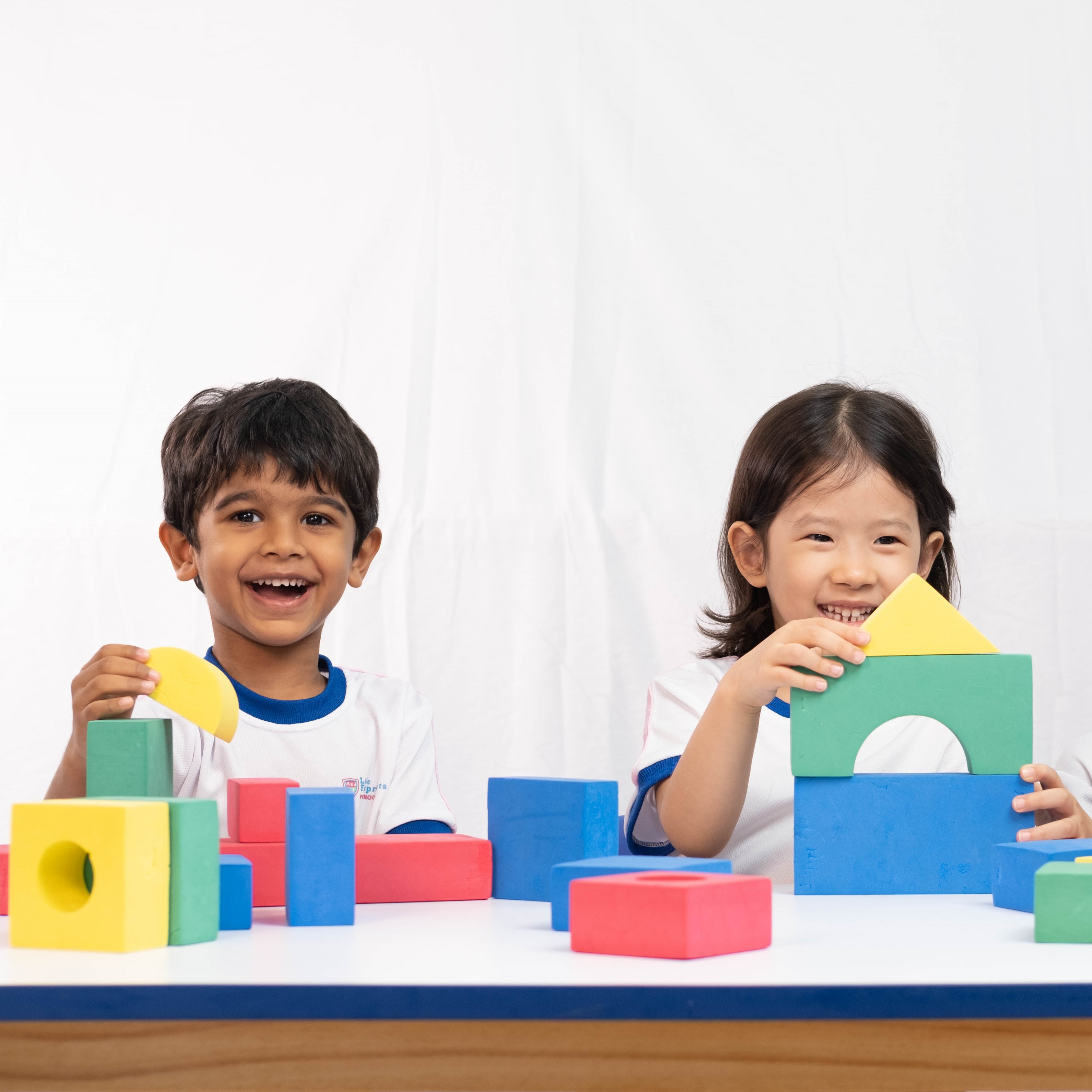 little footprints childcare